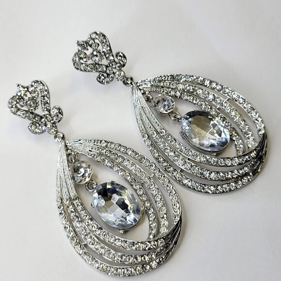 Teardrop Silver Crystal Earrings Bridal Earrings - Picture 2 of 8